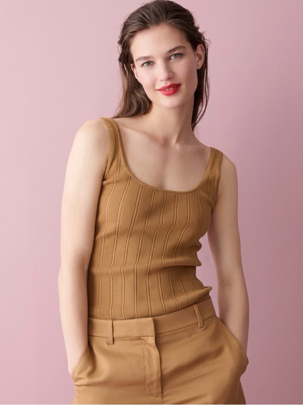 NWT J.Crew Supersculpt Scoop Neck 
Ribbed Tank Top Camel XS 🤎✨